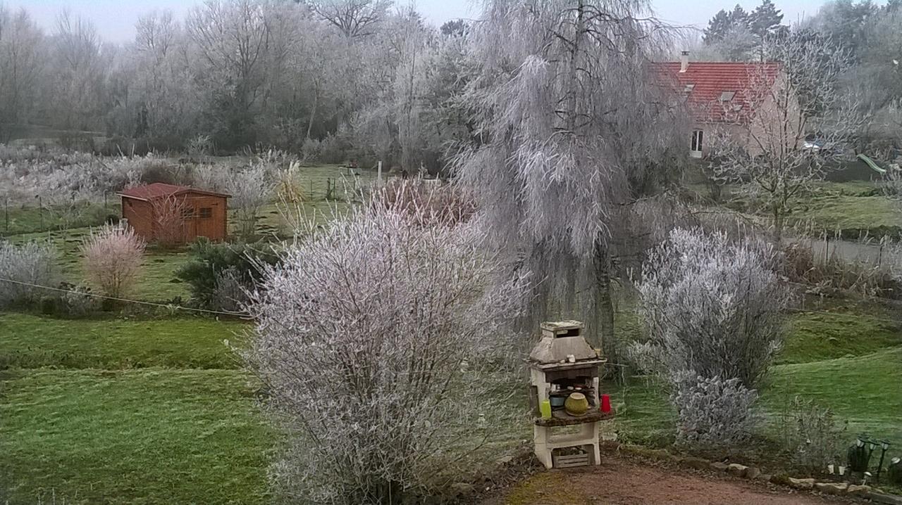 Au Rendez Vous De L'Auxois B&B Essey Kültér fotó